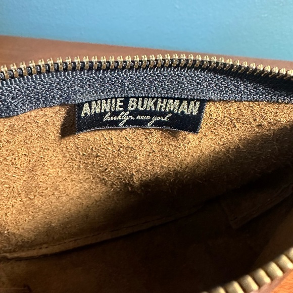 Annie Bukhman Gusseted Leather Makeup Bag in Distressed Brown - Picture 7 of 9